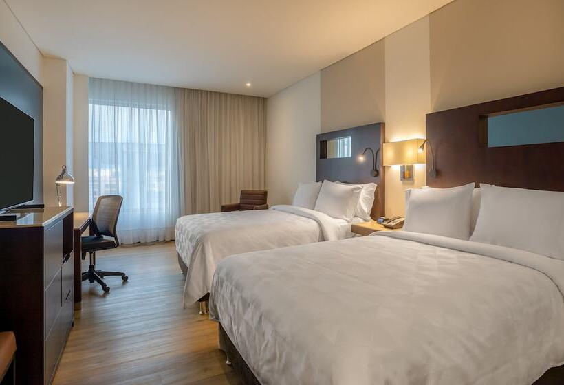 스탠다드 룸 더블 침대 2개, Holiday Inn Bogota Airport, An Ihg