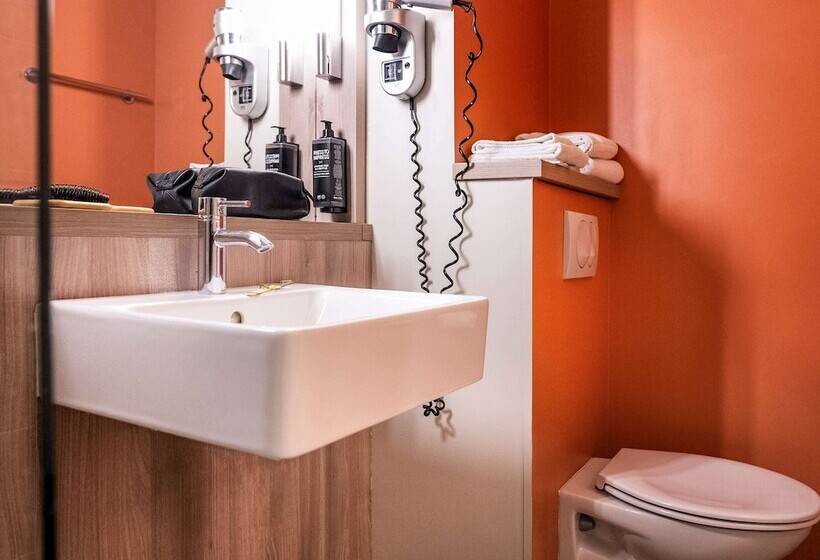 Номер Стандарт, Ibis Styles Versailles Saint Quentin En Yvelines