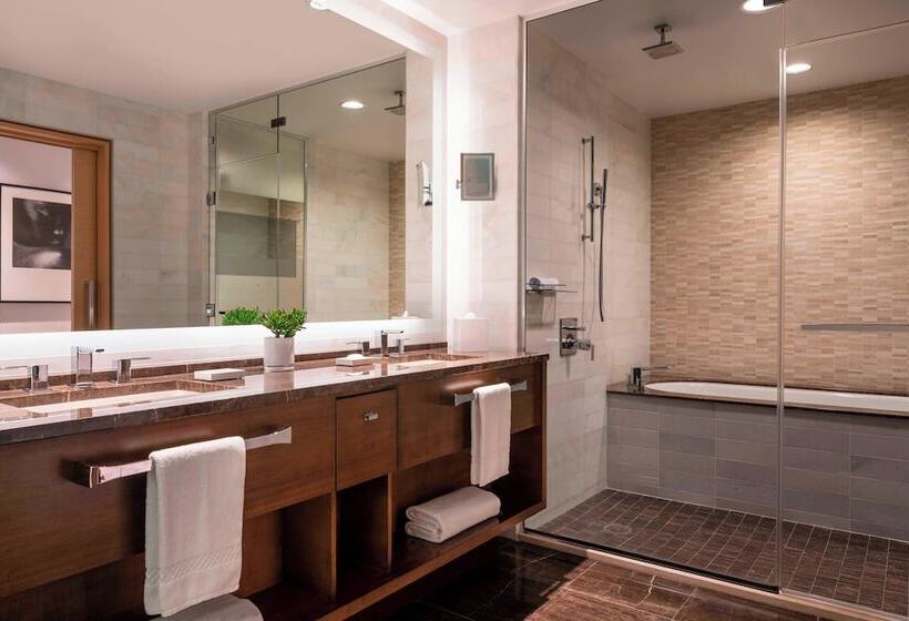 سوییت اجرایی, The Ritz Carlton, Los Angeles L.a. Live
