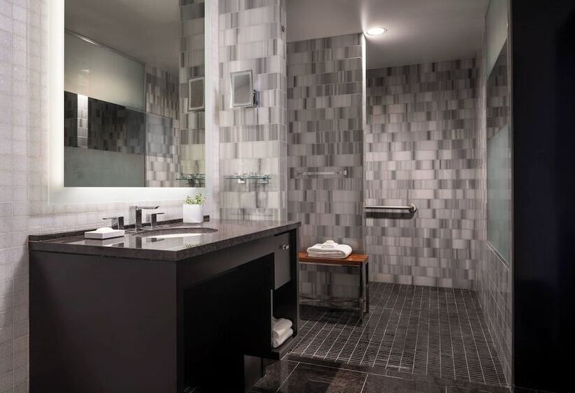 اتاق دلوکس مخصوص معلولین, The Ritz Carlton, Los Angeles L.a. Live