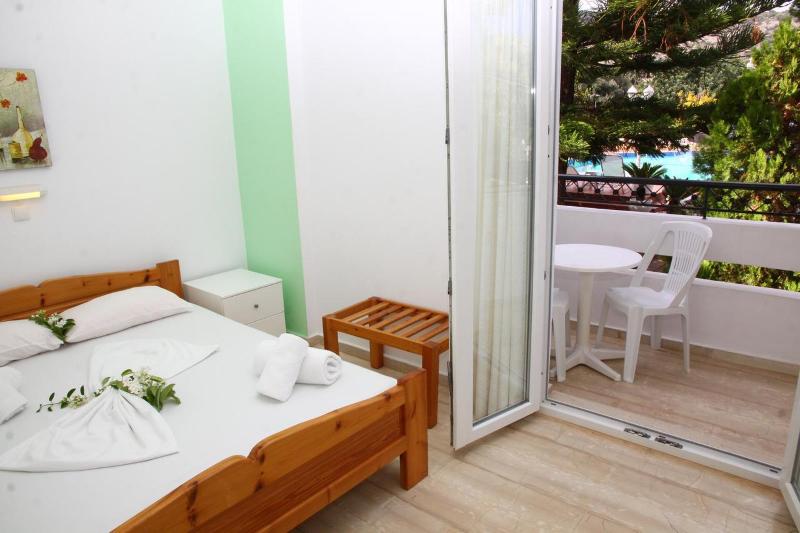 Апартаменты 1 Спальня Вид на Сад, Nikos Apartments