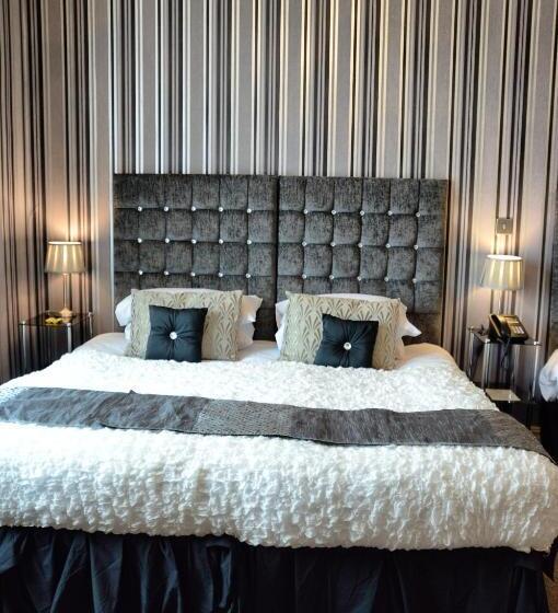 Семейный Номер, The Hotel Commodore