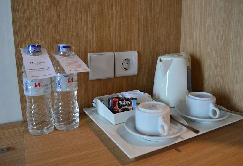 Номер Deluxe с Балконом, Swiss Belhotel Papua