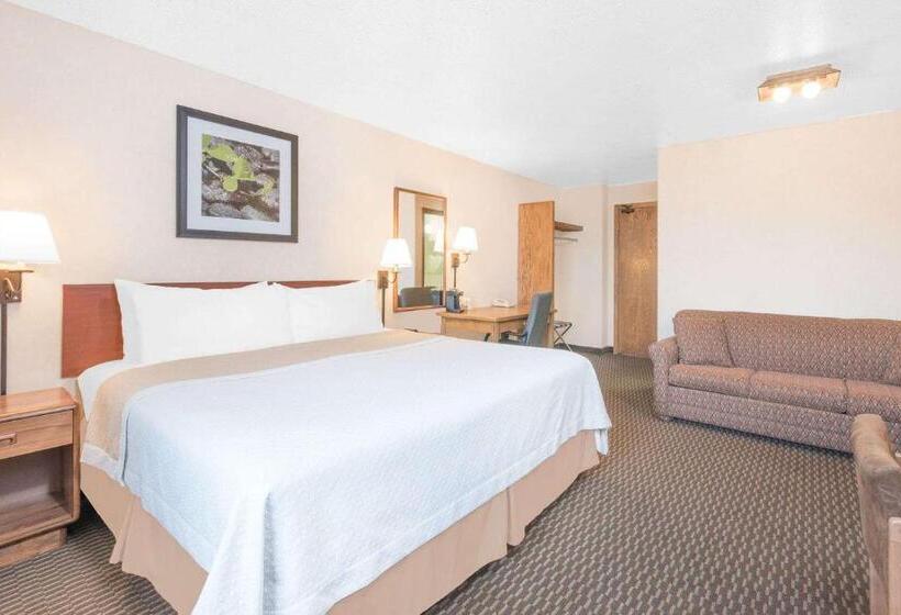 스위트 킹사이즈 침대, Days Inn By Wyndham West Rapid City