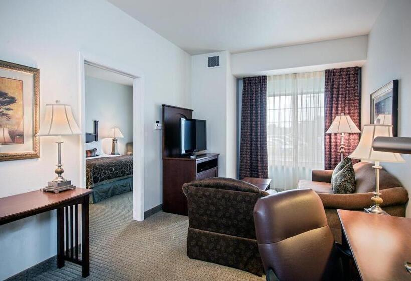 Sviitti King-vuode, Staybridge Suites Rockford, An Ihg