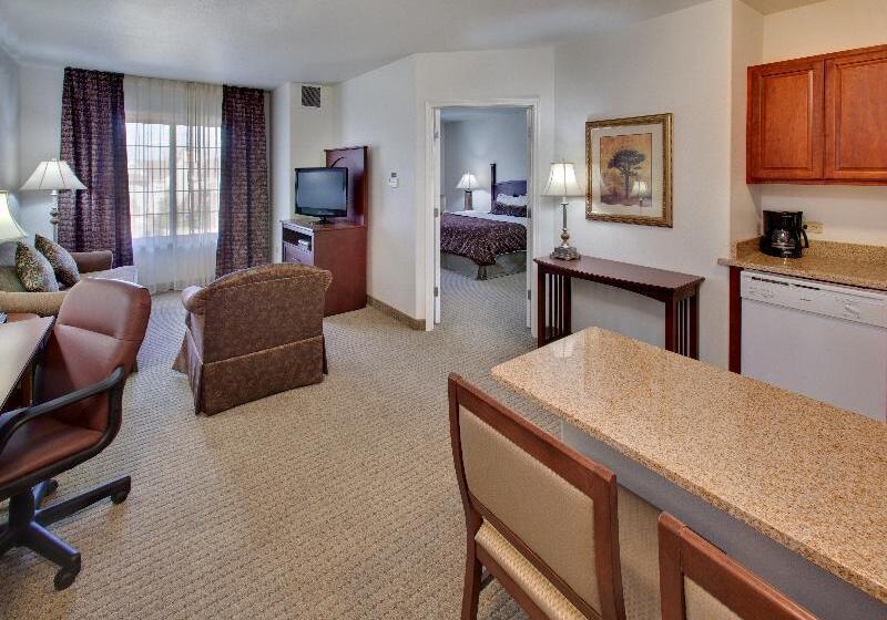 Sviitti Liikuntarajoitteisille, Staybridge Suites Rockford, An Ihg