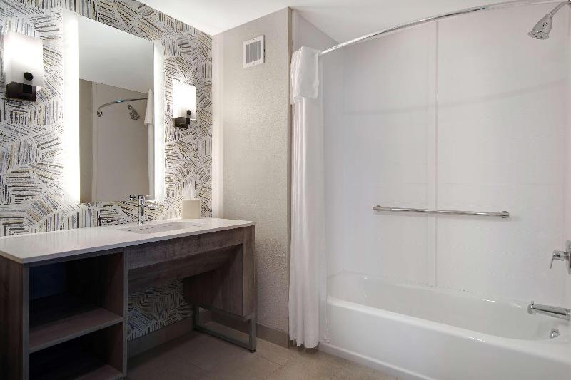 带大床的套房, Homewood Suites Lexington Hamburg