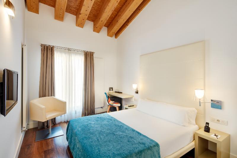 Номер Deluxe, Sercotel Calle Mayor