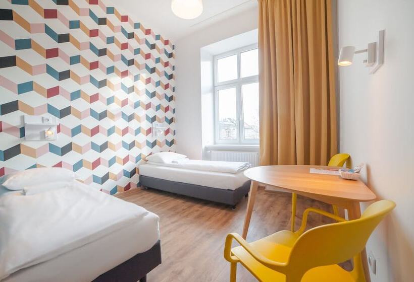 Номер Стандарт, Atlantis Hostel