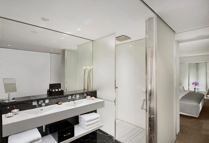 Номер Стандарт Вид на Город, Me London By Melia   Covent Garden
