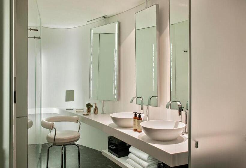 Студия Стандарт, Me London By Melia   Covent Garden