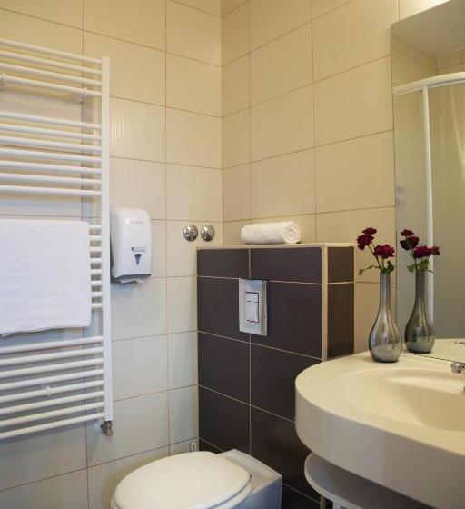 تختخواب در اتاق مشترک, Funk Lounge Hostel
