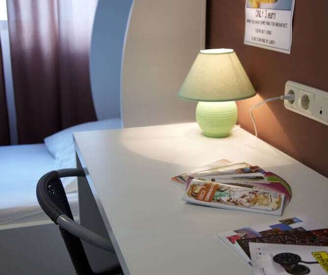 تختخواب در اتاق مشترک, Funk Lounge Hostel