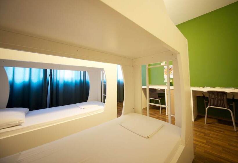 تختخواب در اتاق مشترک, Funk Lounge Hostel