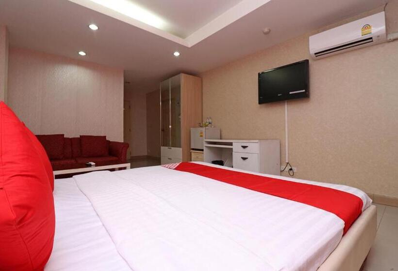 Quarto Deluxe, Diamond Residence Silom