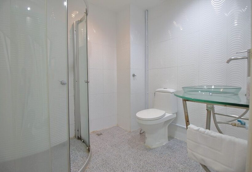 Quarto Estandar, Diamond Residence Silom