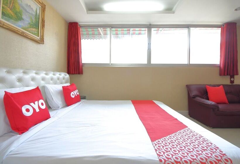 Quarto Superior, Diamond Residence Silom