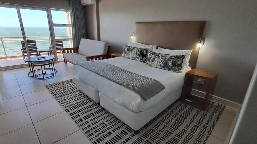 스탠다드 트리플 룸, Diaz Hotel And Resort