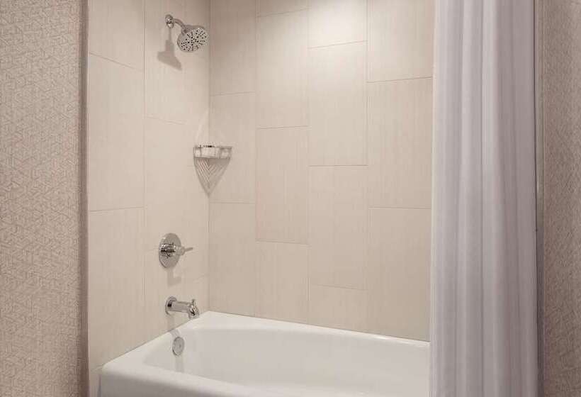 Номер Executive Кровать Кинг, Hilton Dalian