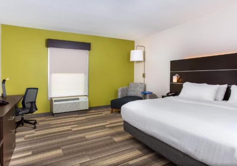 适合残疾人士使用的带超级大床的标准间, Holiday Inn Express & Suites Morristown, An Ihg
