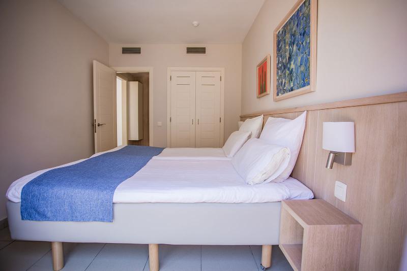 חדר סטנדרט עם מיטת קינג, Holiday Inn & Suites Green Bay Stadium, An Ihg