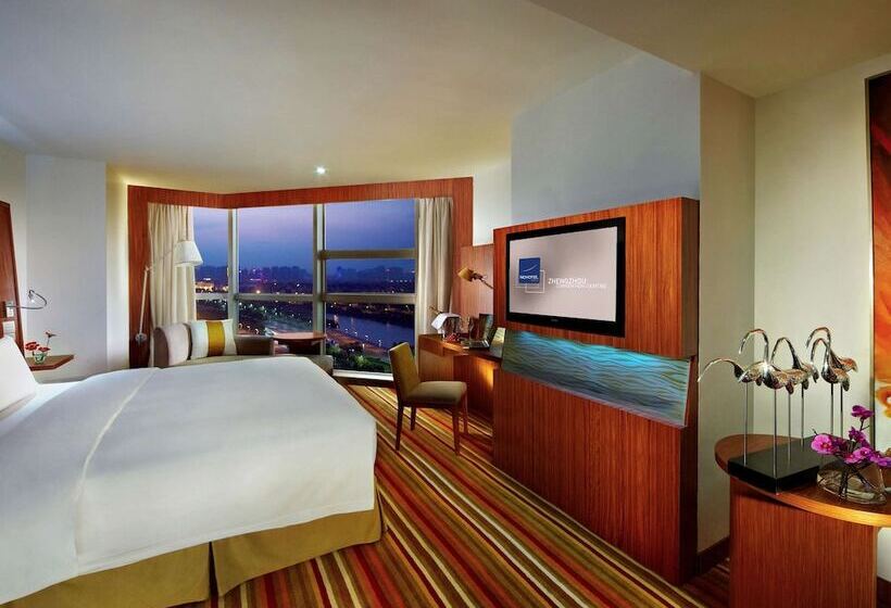 Номер Superior, Novotel Zhengzhou Convention Centre