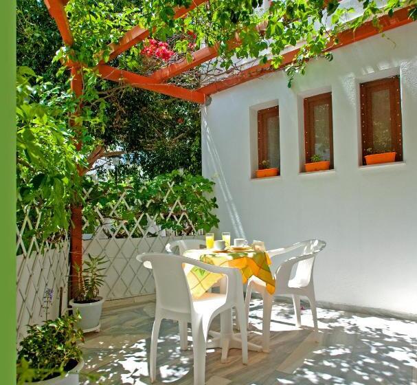 اتاق استاندارد, Marisa Rooms