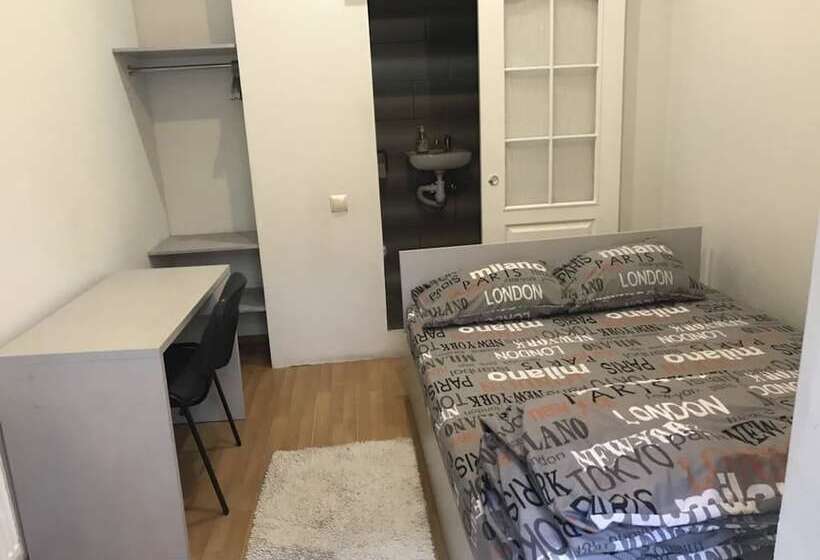 غرفة قياسية, Mister Hostel