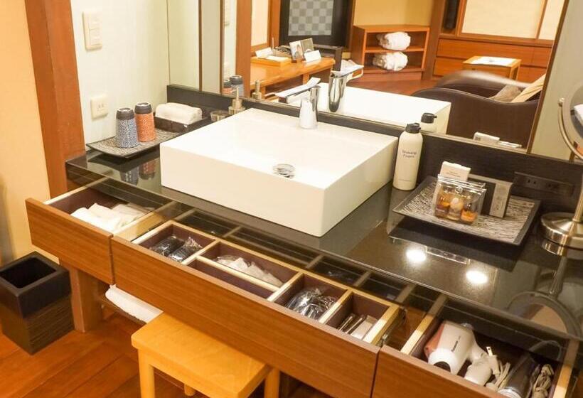 Superior suite with view, Akan Tsuruga Besso Hinanoza