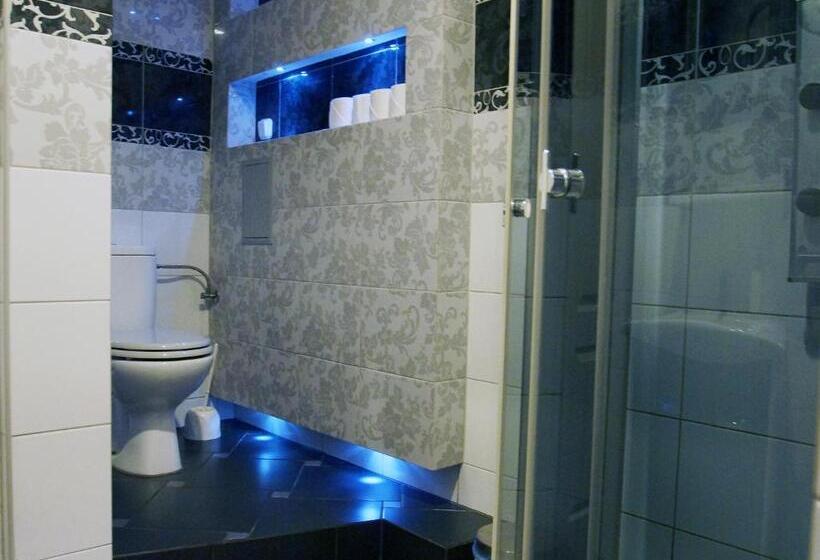 آپارتمان 2 خوابه, Blooms Inn & Apartments