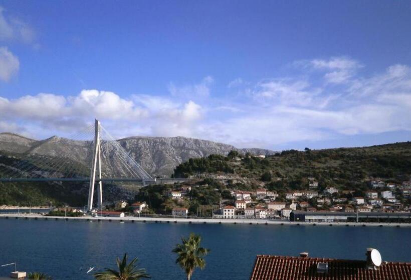 Estúdio Standart Vista Mar com Varanda, Apartments Villa Sirena