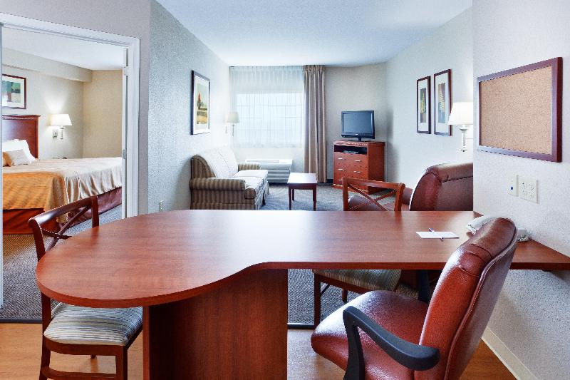 스탠다드 스튜디오 킹침대, Candlewood Suites Hazleton, An Ihg
