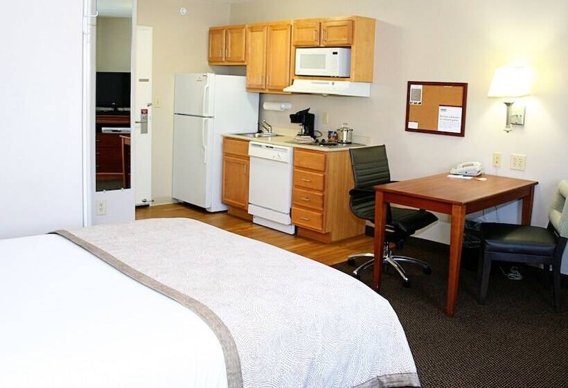 Люкс, Candlewood Suites Harrisonburg, An Ihg