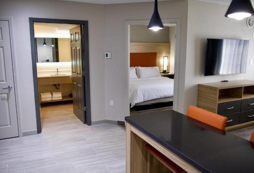 Люкс Повышенной Комфортности, Candlewood Suites Harrisonburg, An Ihg