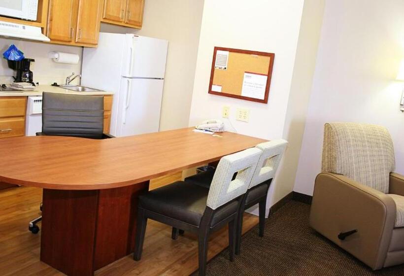 Номер Стандарт Адаптированный для Инвалидов, Candlewood Suites Harrisonburg, An Ihg