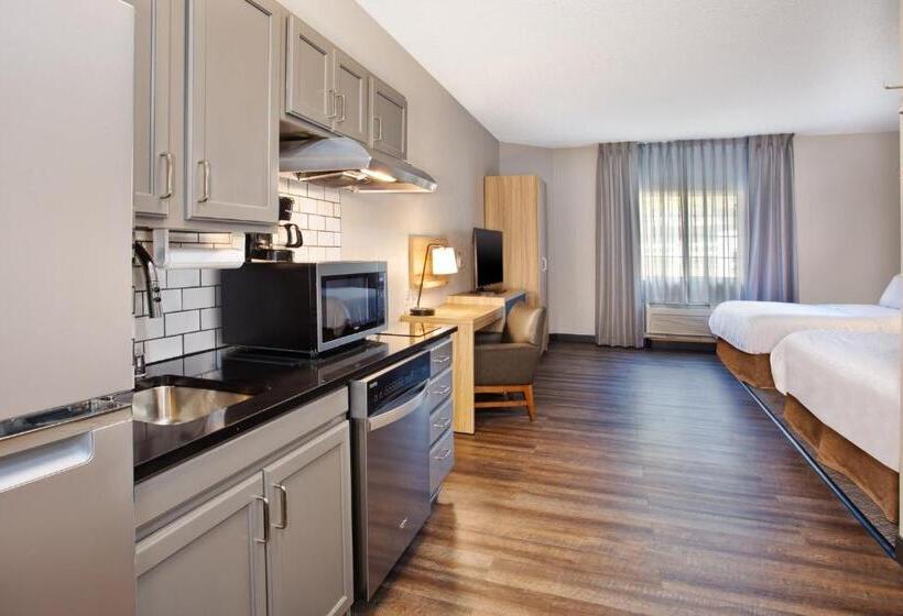 Люкс Адаптированный для Инвалидов, Candlewood Suites Kenosha, An Ihg