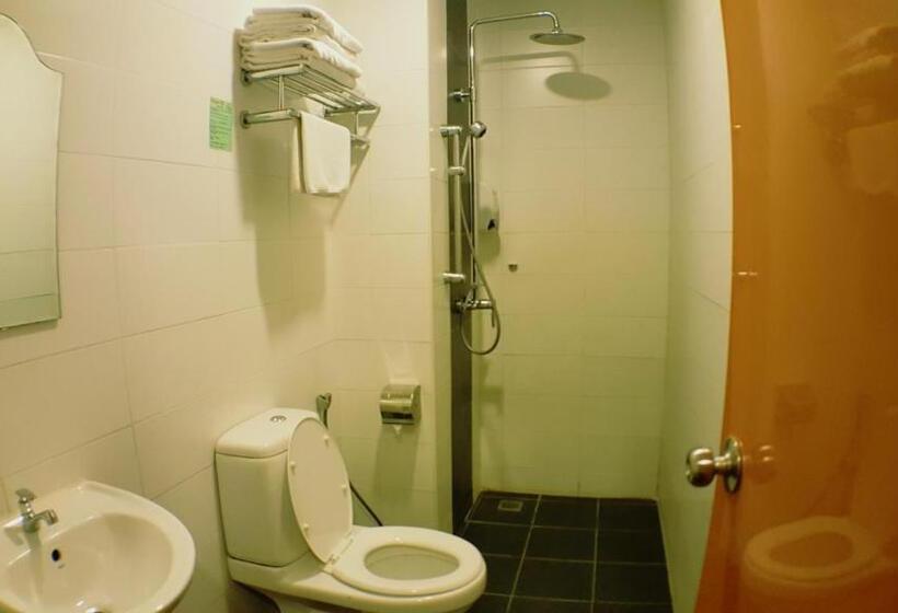 Номер Deluxe, Super 8 Hotel @ Georgetown