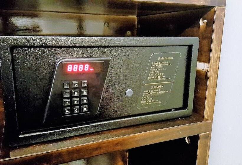 Номер Deluxe, Super 8 Hotel @ Georgetown