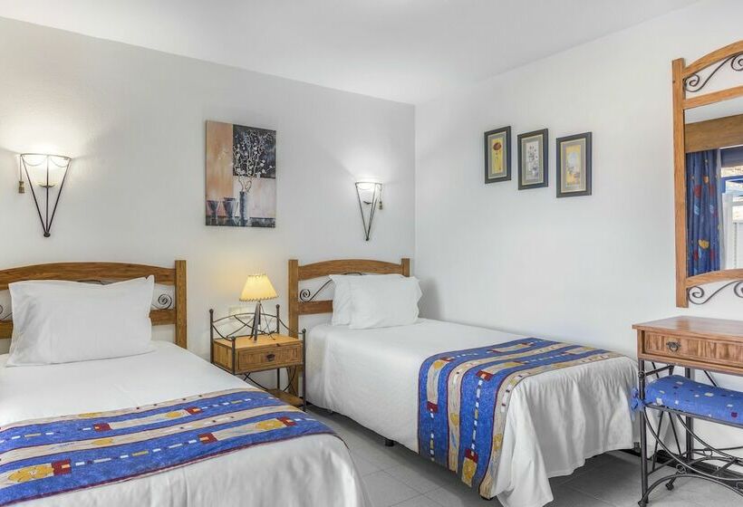Апартаменты 2 Спальни, Apartments At Cala Blanca