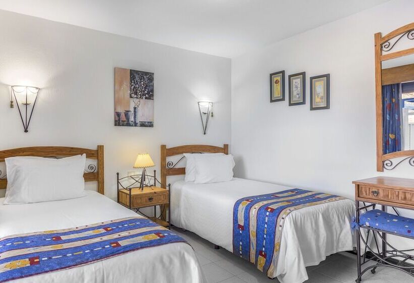 Апартаменты 2 Спальни, Apartments At Cala Blanca