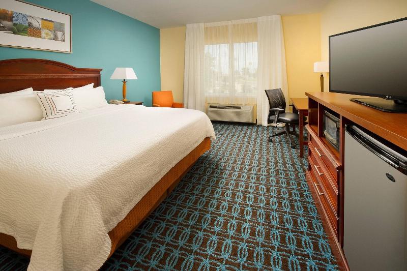 스탠다드 룸 킹사이즈 침대, Fairfield Inn & Suites By Marriott Marshall