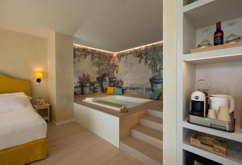 Люкс с гидромассажем, Savoy Beach Hotel & Thermal Spa