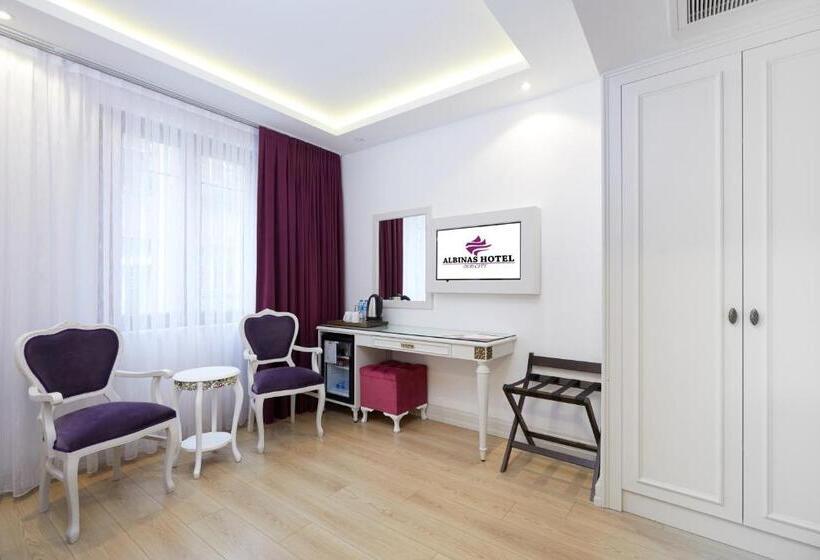 コネクティングルーム（家族用）。, Albinas Hotel Old City