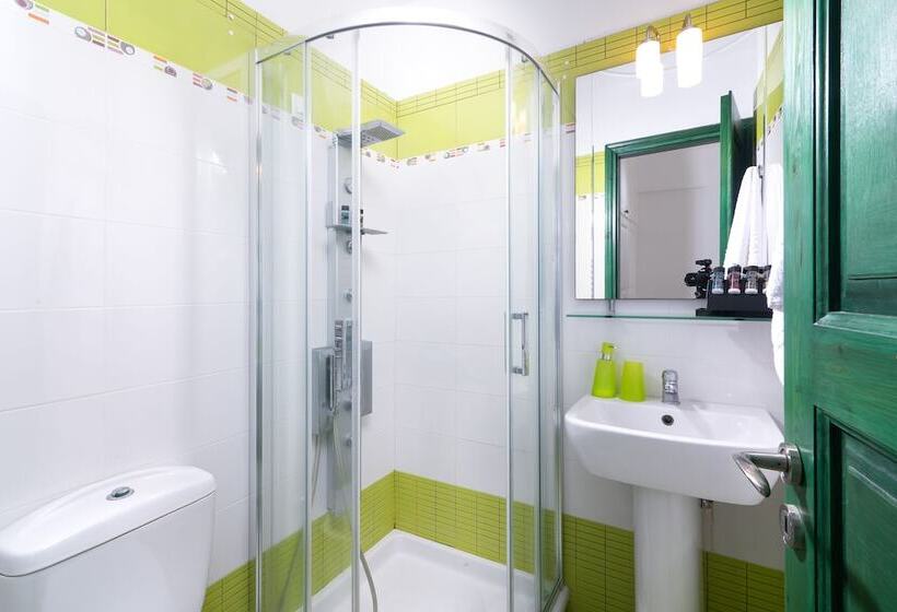 스탠다드 스튜디오, Avant Garde Suites