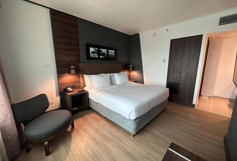 자쿠지 스위트, Courtyard By Marriott Puerto Montt