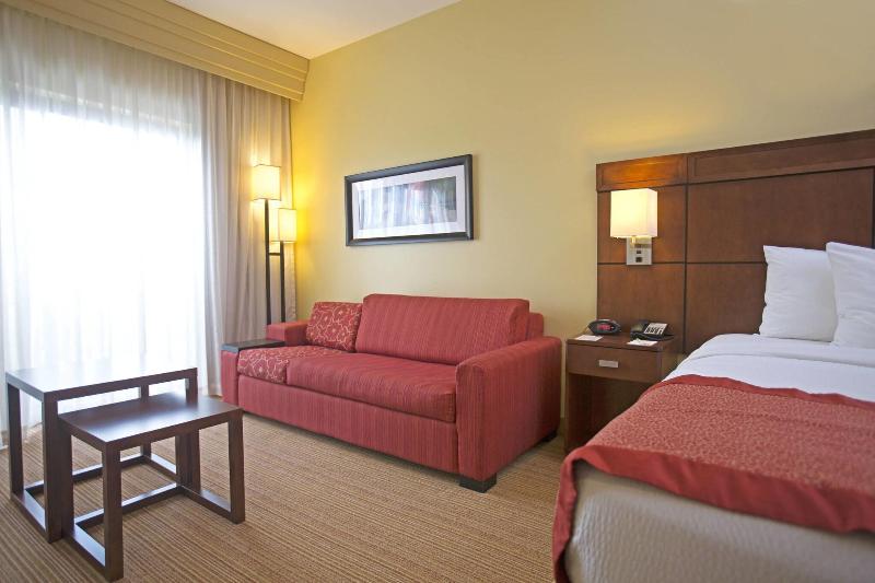 اتاق استاندارد با تخت بزرگ, Courtyard By Marriott Paramaribo