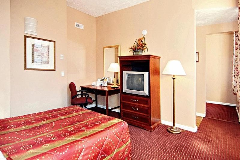 スイート, Midtown Inn