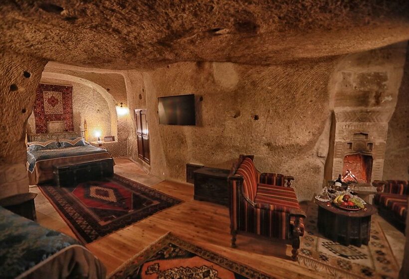 Трехместный Номер Deluxe, Traveller S Cave