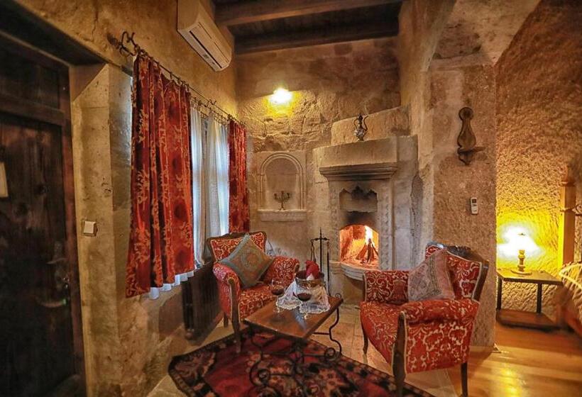 Стандартный Номер Нижний Этаж, Traveller S Cave