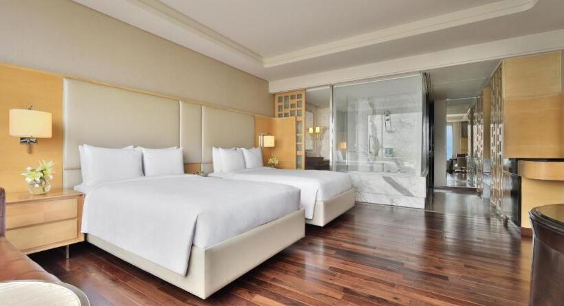 带大床的豪华间, Jw Marriott Hotel Chandigarh